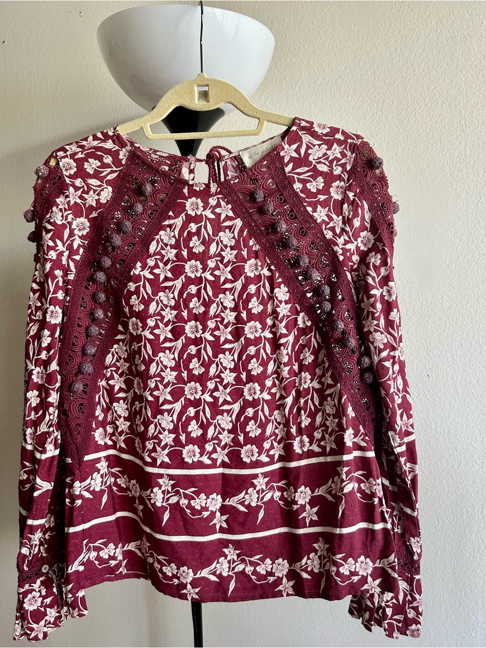Maroon Floral Lace-Trim Long Sleeve Blouse